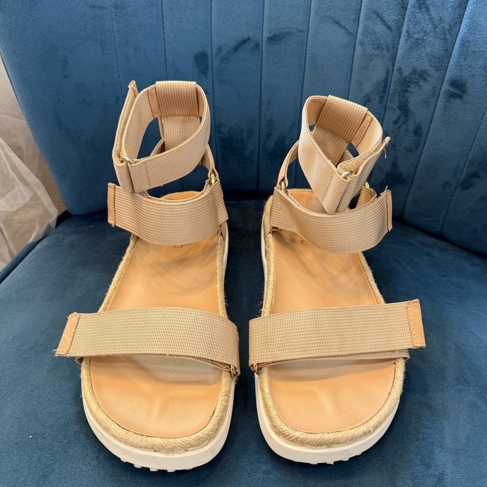 Silent D Taupe Trevor Platform Gladiator Sandals 41